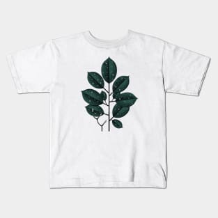 dewdrops on leaves Kids T-Shirt